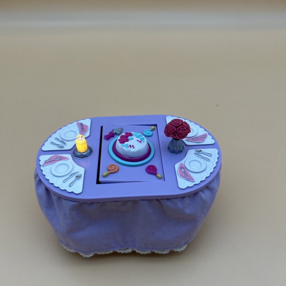 Fisher Price Loving Family 2001 Musical Lights Birthday Christmas Table - Picture 2 of 3